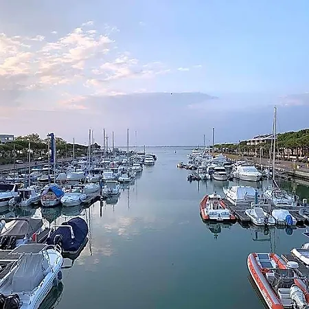 ホテル Wide Flat For 8 Guests In Lignano - Beahost リニャーノ・サッビアドーロ